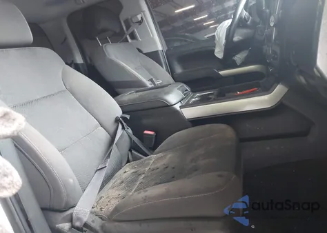 2016 Chevrolet Silverado 1500 1Lt from USA, damaged, VIN 1GCVKREC0GZ221854